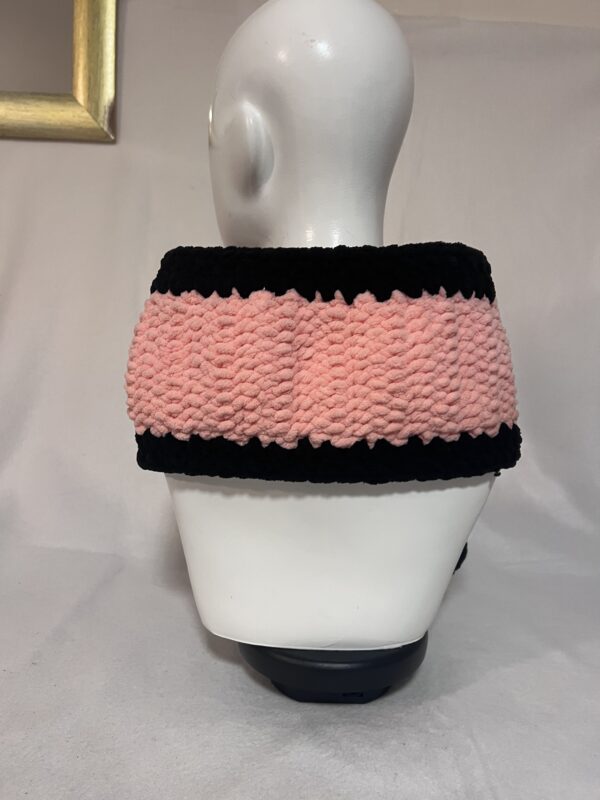 Cowl 104 - Image 4
