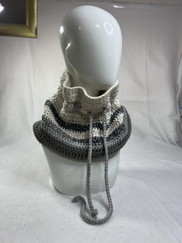Cowl 107
